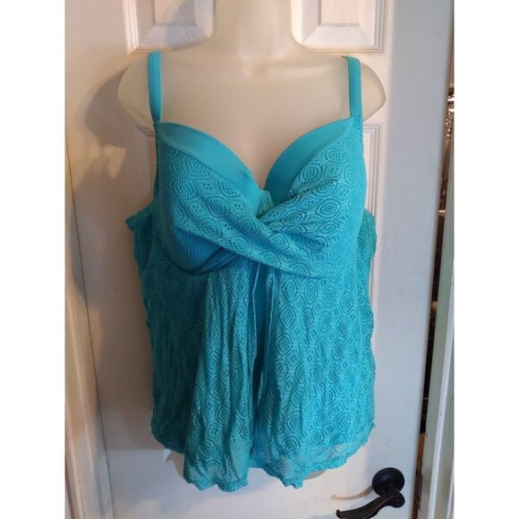 Swimsuitsforall Swim Top Green Sz 22 it is Green, my camera just makes it look. - Picture 1 of 9